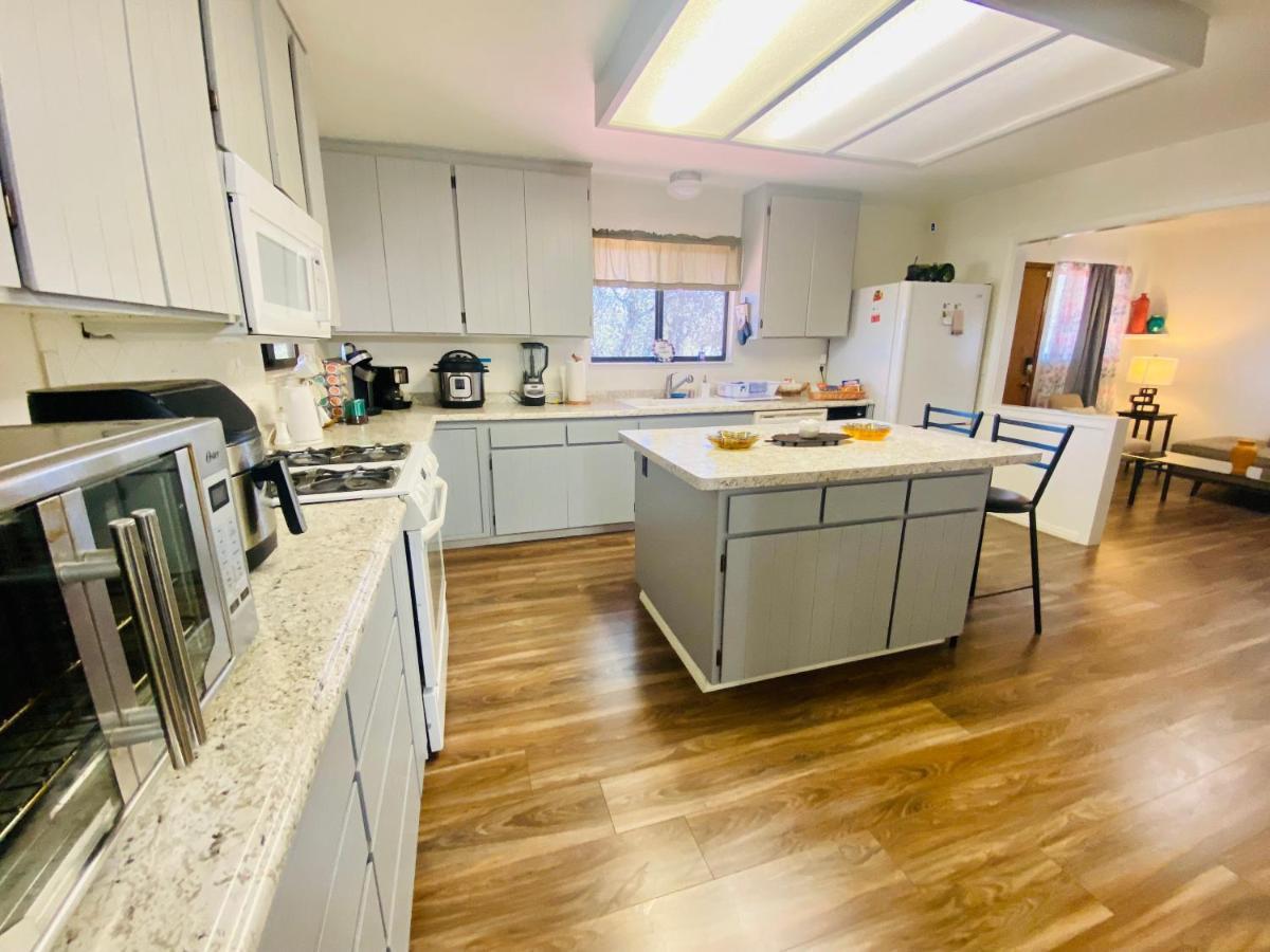 Family Friendly, 3 Bedroom House, With King Bed For Up To 15 - Bbq - Internet - Jet Tub Auburn Extérieur photo