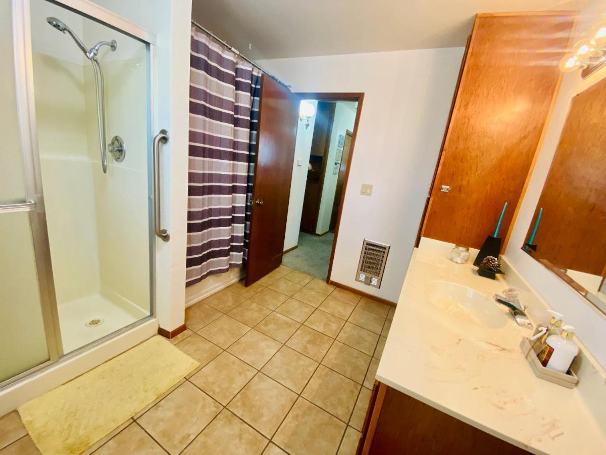 Family Friendly, 3 Bedroom House, With King Bed For Up To 15 - Bbq - Internet - Jet Tub Auburn Extérieur photo